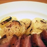 アシェット - 付け合せのポテト。