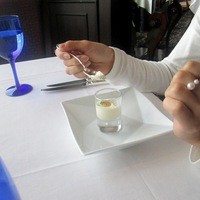 エスカーレ ホテルモントレ グラスミア大阪 - 白がとてもお似合いです！