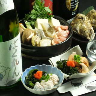 季節の海産物を入荷しています。季節の食材と日本酒をご一緒に。