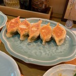 手作り餃子の店 吉春 - 