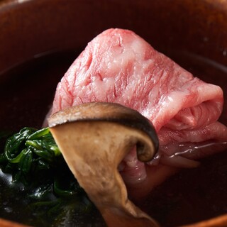 厳選和牛の豊かな味わいを、こだわりの低温調理で引き出す