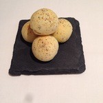 オマージュ - タピオカ粉を使ったポンデケージョ