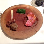 オマージュ - 茨城産芋豚 麦藁の香り