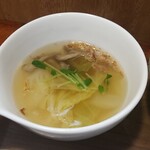 キッチン ブルー グローブ - はくさいの茸スープのアップ