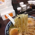 中華そば 喜城苑 - 中細ストレート麺