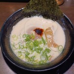 Ichikaku dou - とんこつらぁ麺醤油８２０円