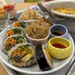 KIMBAP LABO - プルコギキンパとチャプチェとチヂミ
