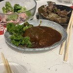 大衆酒場まるや - 煮込みハンバーグ