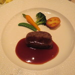 銀座 レカン - 赤ワインソースで仕上げられました。