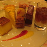 銀座 レカン - ワゴンデゼール、妻の皿。