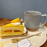 8 - 『紅茶(HOT)』
      『秋のショートケーキタルト』