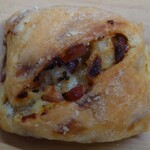 プチ・ポンレヴェック - ベーコンペッパーのパヴェ