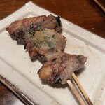 炭火焼鳥 やきくら - ブラウンマッシュルームの肉巻き