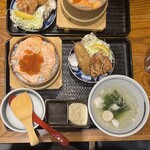 Hokkaidou Akkeshi - 『鮭のハラコ飯セット(カキフライ１個、ザンギ１個付き)』