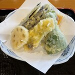 お食事処たまちゃん - ピーマン、いか、れんこん、なす、かぼちゃ、天ぷら塩あり