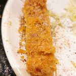 とんかつ はまや - 硫黄香漂うヒマラヤ岩塩もいける