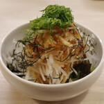 トンテキ食堂8 - 大根サラダ 和風ニンニク醤油ドレッシング(450円)