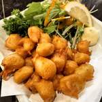 イザカヤ たくと - ニンニクの唐揚げ