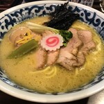 名物よだれ鶏と濃厚鶏白湯麺MATSURIKA - 