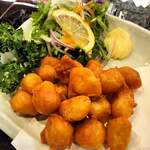 イザカヤ たくと - ニンニクの唐揚げ