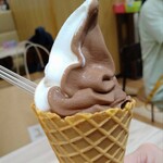 エイト デイズ ア スィート - チョコミックスソフトクリーム