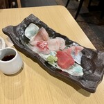 串焼き か楽 - 刺身盛合せハーフ 610円