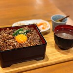 とみや別館 - 牛めし肉大盛飯並盛