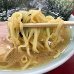末広家 - 麺リフト。