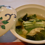 Kyoufuu Oden To Shunsai Jigajisan - お豆腐屋さんから仕入れる平湯葉です。
      鰹出汁との相性抜群です。