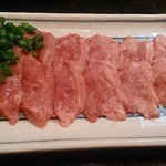 やきとん ひょっとこ - タン刺し