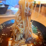 中華川食堂 - 麺のリフトアップ