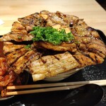 炭火焼き豚丼 豚小家 高槻店 - 