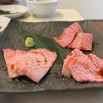 焼肉 丸惠 - 希少部位盛り合わせ2,800円。
