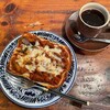 コーヒー カロ - 料理写真:カレートースト、ブレンド