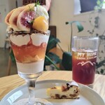 My Home Coffee, Bakes, Beer - ■林檎と無花果のパフェ(R5.10月下旬)