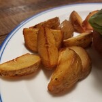 CHILLAX BURGERS&WINE - チリビーンズバーガー