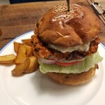 CHILLAX BURGERS&WINE - チリビーンズバーガー