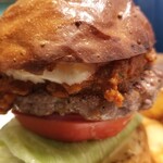 CHILLAX BURGERS&WINE - チリビーンズバーガー