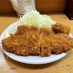 とんかつ山家 - 上ロースカツ・カキフライ