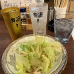 博多とりかわぐるり - お通し　レタスのサラダ