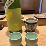 鮨 一二郎 - ☆庭のうぐいす・いなびかり・純米吟醸(福岡）夏の「なつがこい」と秋の「ひやおろし」のほんの短い時期限定！相変わらず、うぐいすのラベルと色合いが可愛らしいよね♡ 芳醇でインパクトあり。