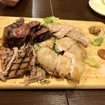 肉系居酒屋 肉十八番屋 - 肉の3種盛り合わせ