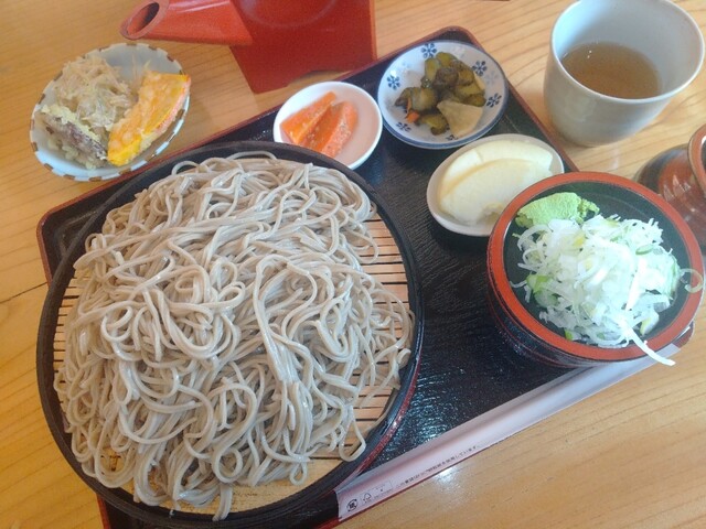 猿楽そば - 養鱒公園（そば）の写真