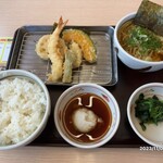 天丼・天ぷら本舗 さん天 - マル得天ぷら定食 中華そば小変更 ¥670- (2023/11/07)