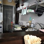 麺処 縁 - 店内はきれい