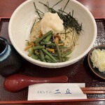 Teuchi Soba Nioka - ぶっかけそばの揚玉抜きをお願いしました。