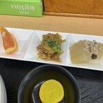 おかだうどん - 定食のオカズ♪