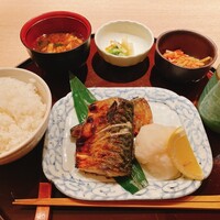 伊豆の旬 やんも 丸の内店 - 
