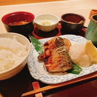 伊豆の旬 やんも 丸の内店 - 