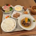 カフェ メルシー - 料理写真:日替わりランチプレートは、和洋織り交ぜたメニューになってました。